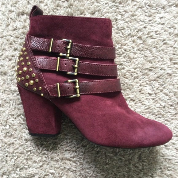 Jessica Simpson Women’s Catie Booty - Picture 5 of 16